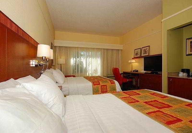 Courtyard By Marriott Merced Exterior foto